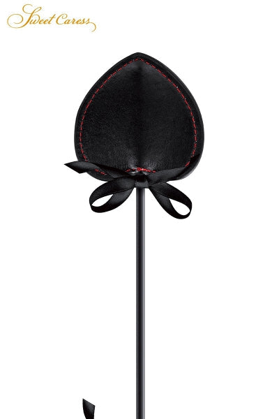 Tapette pique avec pompon rouge - Sweet Caress Sweet Caress